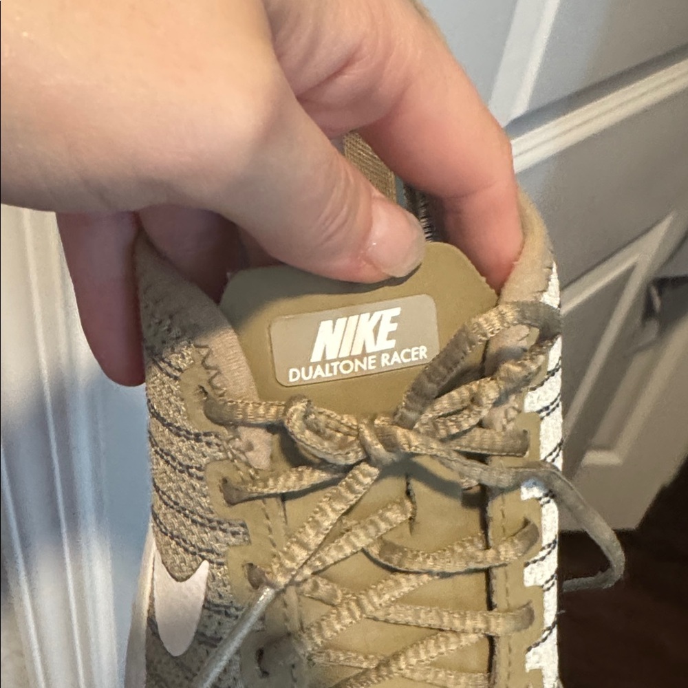 Nike light Green Running Shoes - Picture 2 of 3